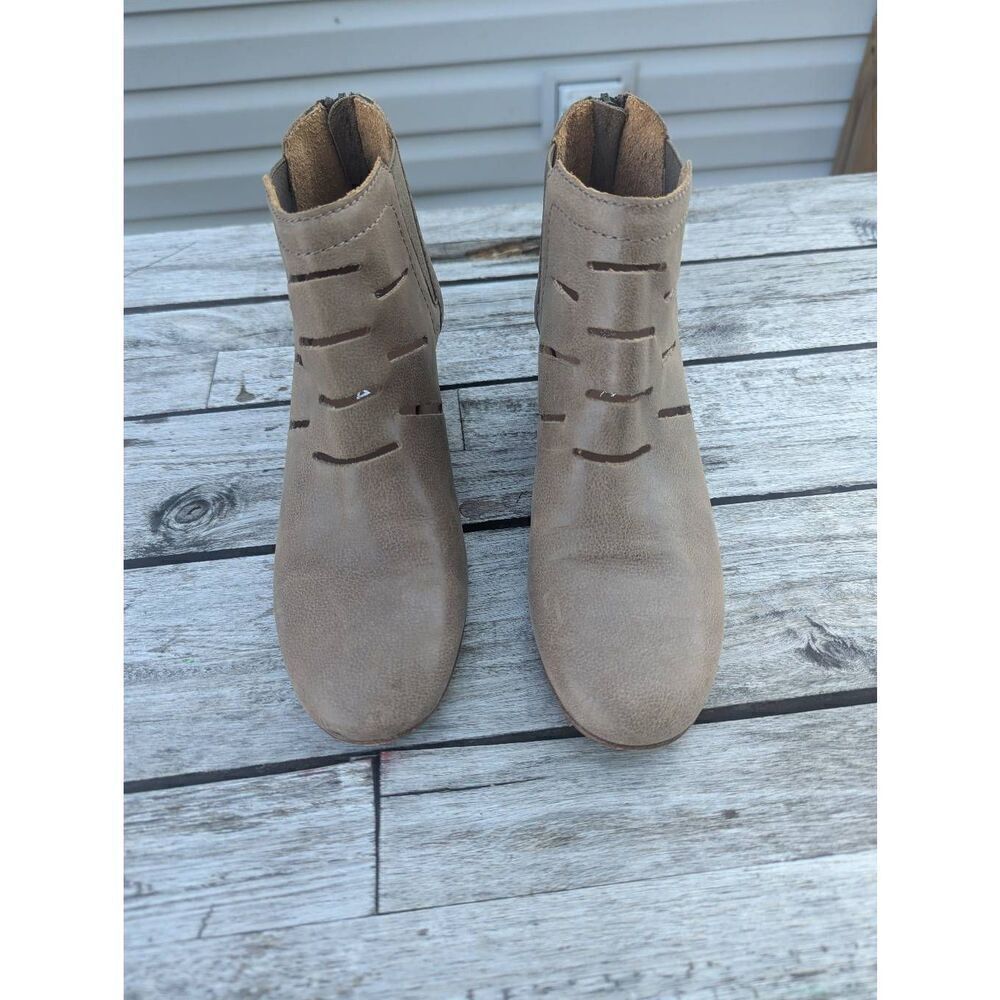 Aquatalia‎ Freida Cutout Booties women's size 6.5 Mushroom Leather Weatherproof - Picture 2 of 10